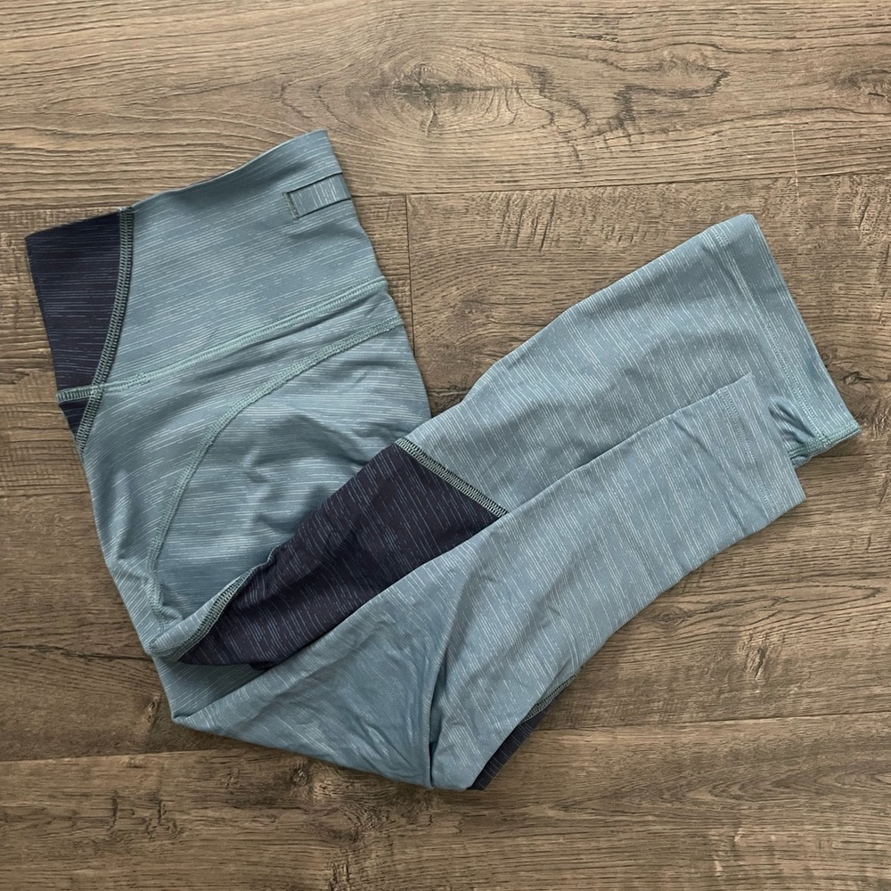 Outdoor Voices TechSweat Blue Colorblock High Rise Cropped Leggings
